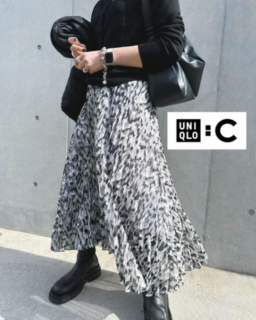 プリーツスカートを着用したコーデ