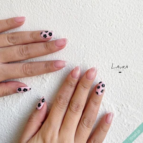 LAURA POMPONNEEが投稿したネイルデザイン [photoid:I0128945] via Itnail Design (729423)