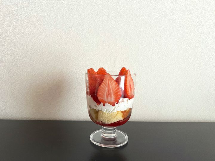 【簡単レシピ】いちごづくしのトライフル【渡辺友美子のコーヒーに合うお菓子のレシピ vol.33 〜レシピで旅するヨーロッパ〜】