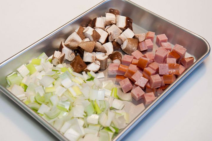 【理想のチャーハンの作り方】べチャッとしない！パラパラ食感の秘訣は「中火でじっくり」