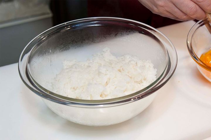 【理想のチャーハンの作り方】べチャッとしない！パラパラ食感の秘訣は「中火でじっくり」