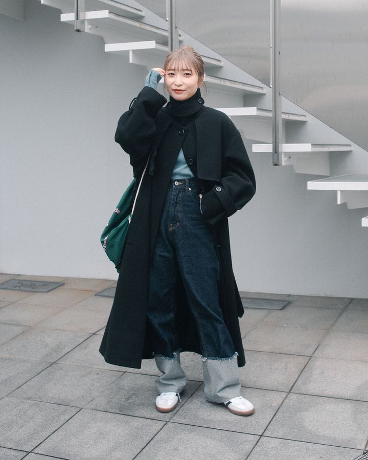 旬のシルエット“ワイドデニム”のお手本コーデ5選。オールシーズン使えるデニムで冬→春にスイッチ【TOKYO SNAP】