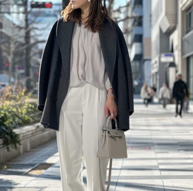 UNIQLOタックワイドパンツコーデ1コート羽織