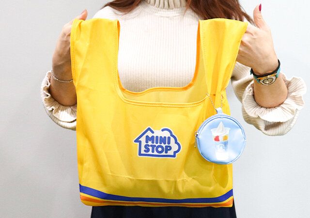 ミニストップのハロハロポーチ＆オリジナルロゴエコバッグ YELLOW