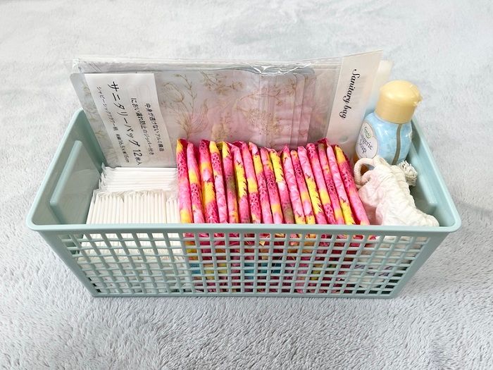 サニタリーアイテム収納