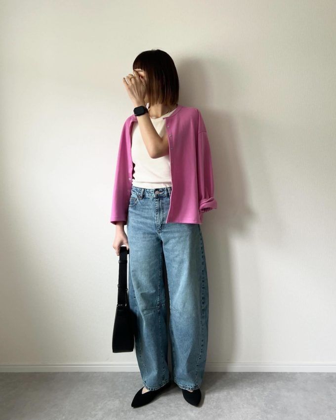 リングスナップカーディガン×GUのブルーの「バレルレッグジーンズ」