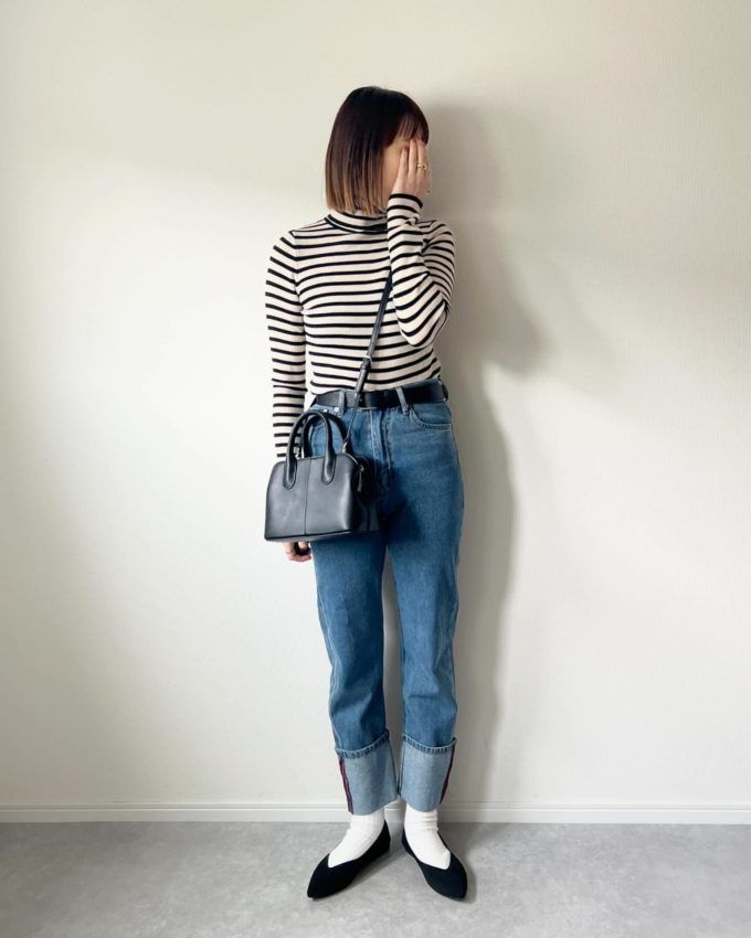 メリノリブボーダータートルネックセーター×GUのブラックの「ウォッシャブルニットフラットシューズ」