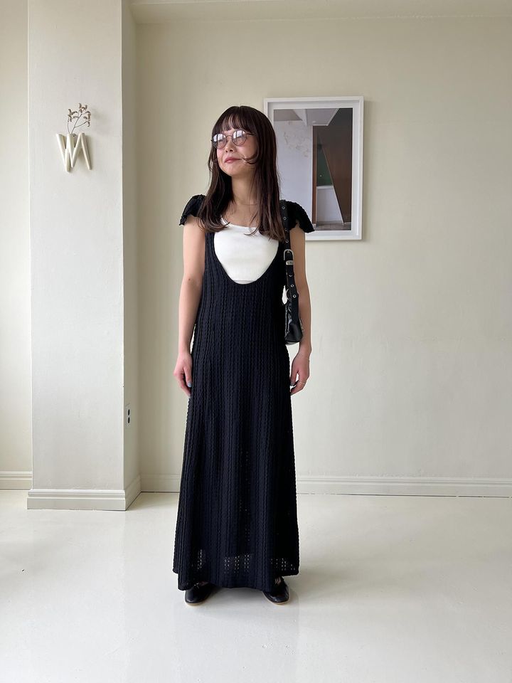 画像: ワンピース¥12,100、キャミソール¥6,050、シューズ¥13,200／すべてU by SPICK&SPAN、バッグ¥42,900／Marge Sherwood （すべてU by SPICK&SPAN ルミネ池袋店） 出典：U by SPICK&SPAN公式Instagram