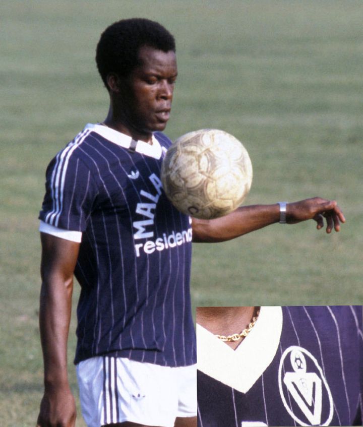 超レトロなエンブレムが復活！名門ボルドーにクラシックな「リーグ優勝40周年記念」ユニフォームが登場