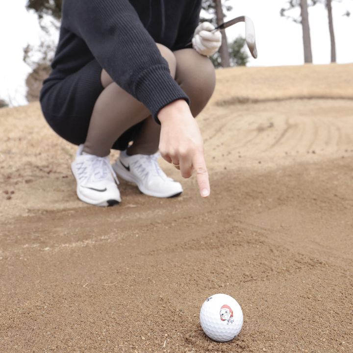 雨で湿ったバンカーはどう出すのが正解!? 「濡れた砂に負けない」超簡単テクニック
