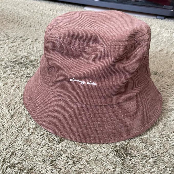 しまむらの「コーデュロイバケットハット」