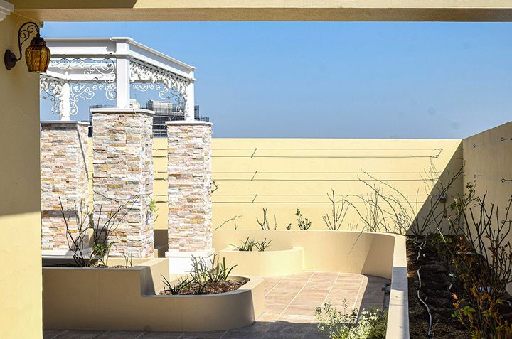 バラのテラスガーデンづくり