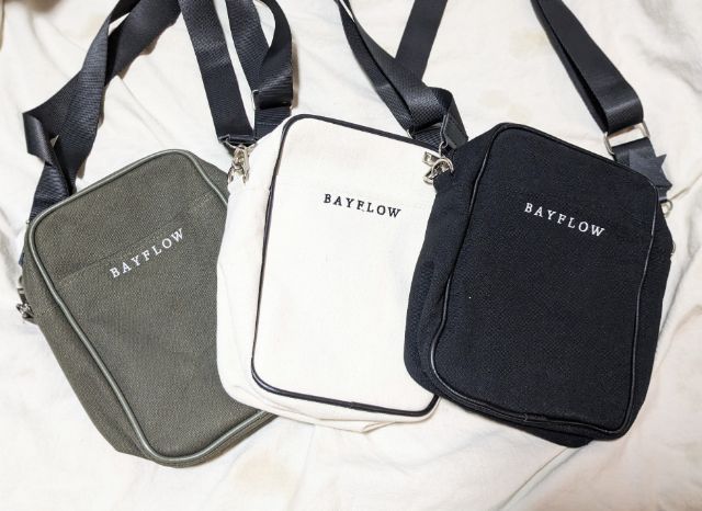 ショルダーバッグ3色