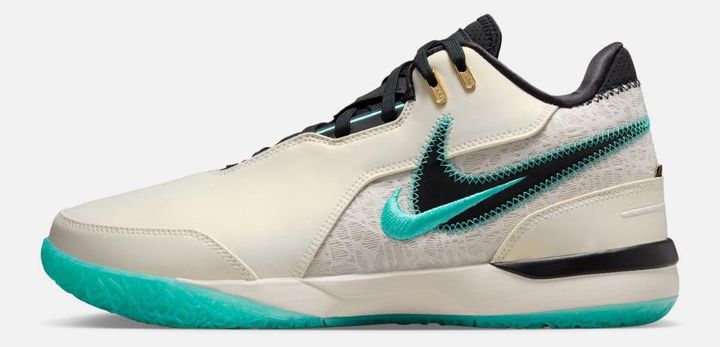 普段履きしたい！『リヴァプール×LeBron』新作コラボの“バッシュ”は春先にぴったりの爽やかカラー