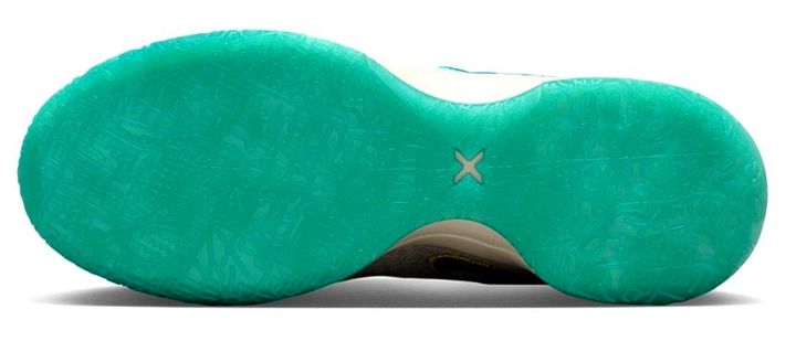 普段履きしたい！『リヴァプール×LeBron』新作コラボの“バッシュ”は春先にぴったりの爽やかカラー