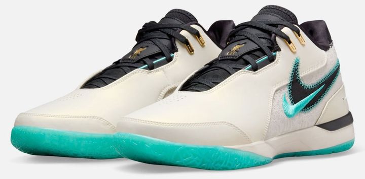 普段履きしたい！『リヴァプール×LeBron』新作コラボの“バッシュ”は春先にぴったりの爽やかカラー