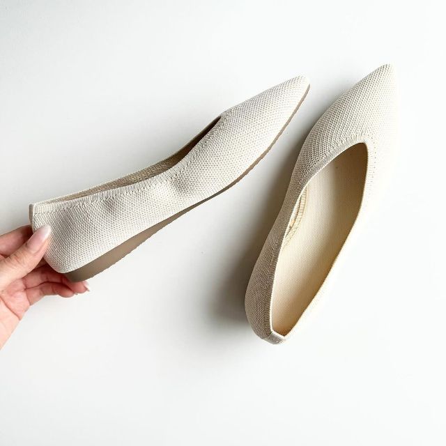 白のGUのウォッシャブルニットフラットシューズ