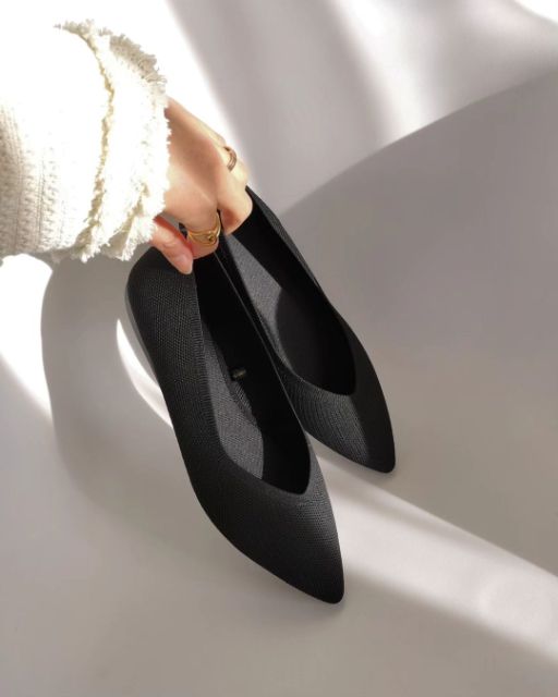 黒のGUのウォッシャブルニットフラットシューズ