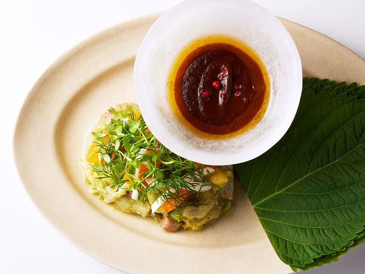 茅場町『Bistro yen』の「鮮魚とアボカドのタルタル」