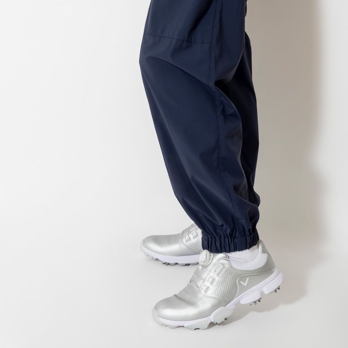 ゴルフコーディネートが大激変！ トレンドのパラシュートパンツはどう合わせる？