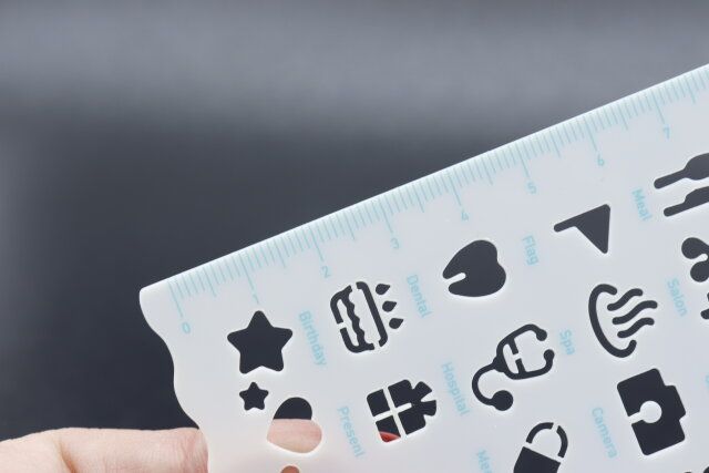 セリアのデザインテンプレート スケジュールは目盛り付きで定規として使える