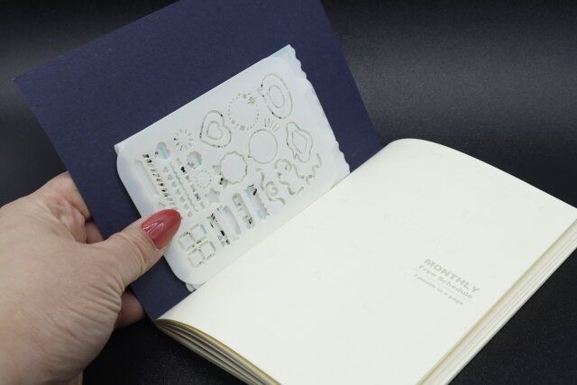 セリアのデザインテンプレート スケジュールは持ち運びやすいサイズ