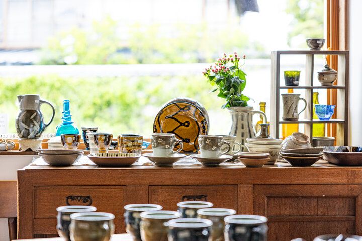 広島・宮島にある小さな工芸品の店「シグナル」で、中国地方のクラフトに出会う