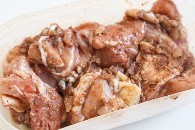 ジャークチキン レシピ 鶏肉に下味をつける