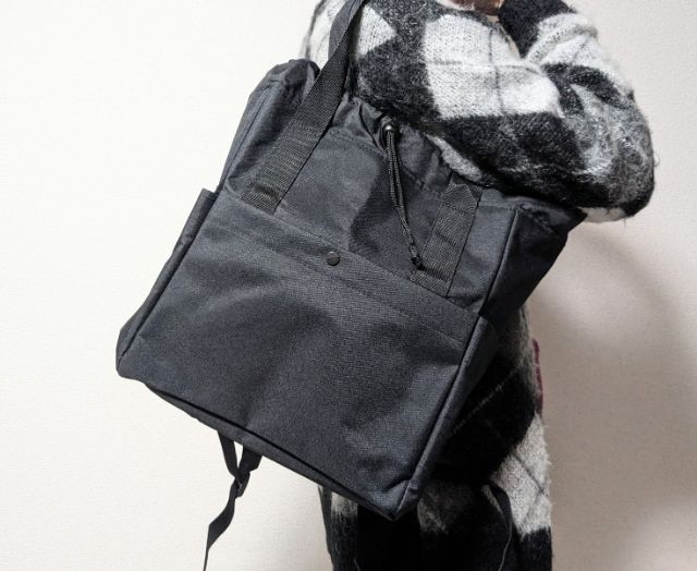 ショルダー担いだ姿