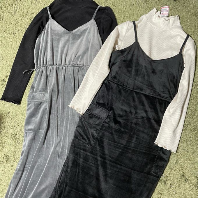 しまむらの「トップス＋ベロアキャミワンピース」
