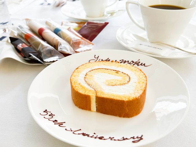 南青山限定のロールケーキ「南青山ロールケーキ」