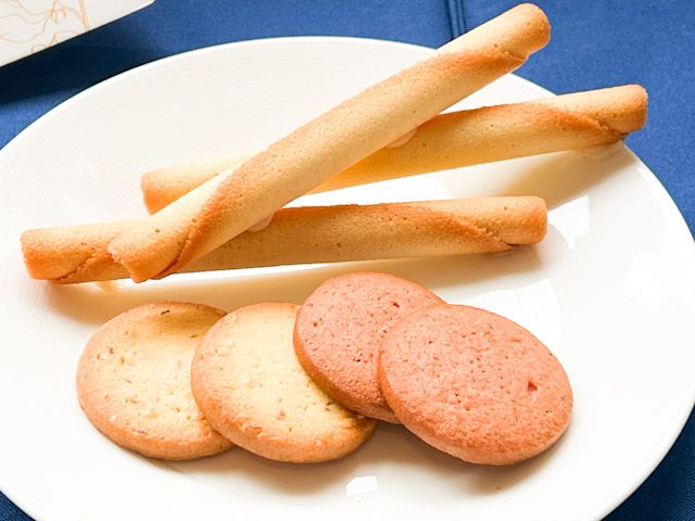 「シガール」、春限定の「サブレ フレーズ（いちごのサブレ）」と「サブレ ミエル アマンド（はちみつとアーモンドのサブレ）」