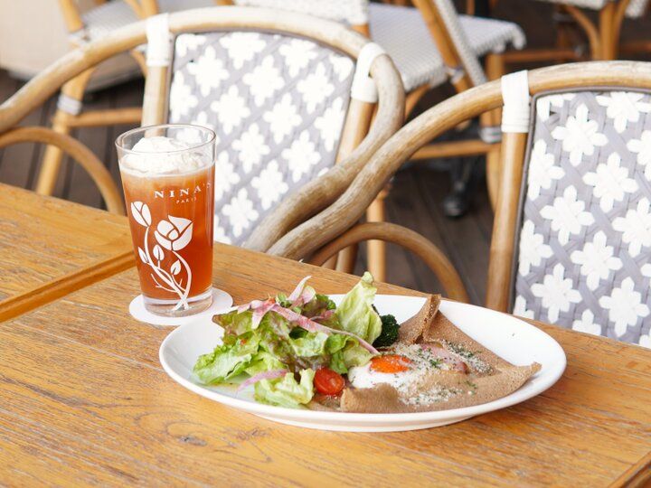 マリー・アントワネットも愛した菜園で収穫したバラとリンゴのフレーバードティー♪「LE SALON DE NINA’S クイーンズスクエア横浜店」