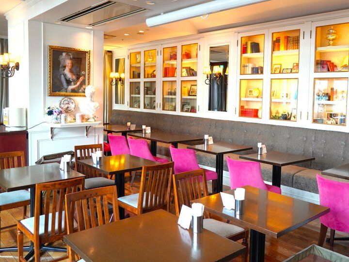 マリー・アントワネットも愛した菜園で収穫したバラとリンゴのフレーバードティー♪「LE SALON DE NINA’S クイーンズスクエア横浜店」