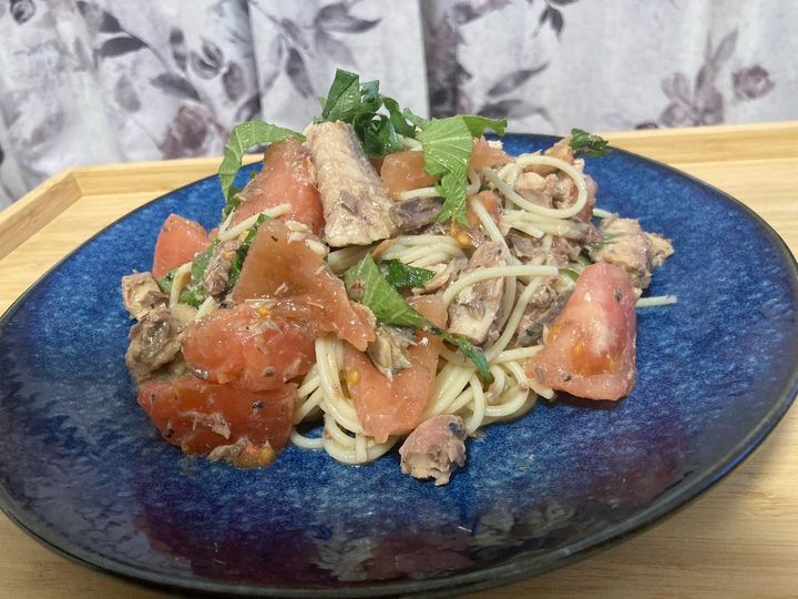 サバ缶やトマトなどで作った冷製パスタ（農林水産省の公式Xアカウントより）