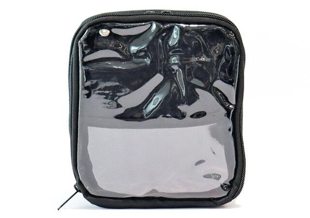 クリア素材のフロント部分