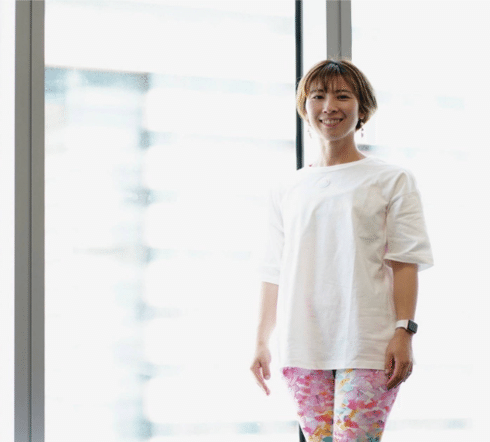 ヨガインストラクター画像