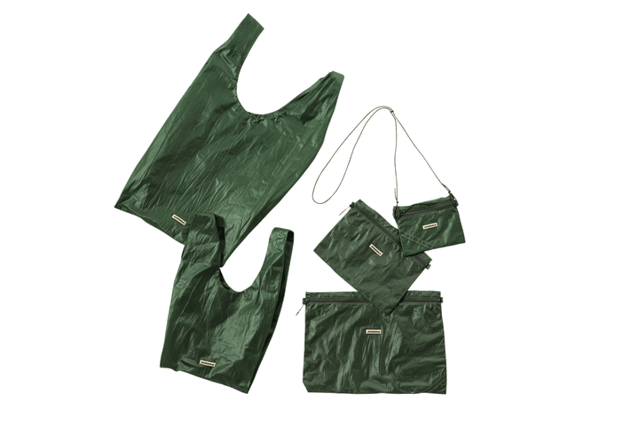 〈ATONSTAPLeS〉のポーチやバッグ