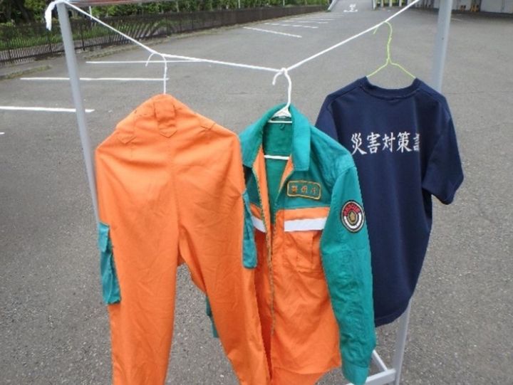 洗濯物を干すひもとして活用できます。