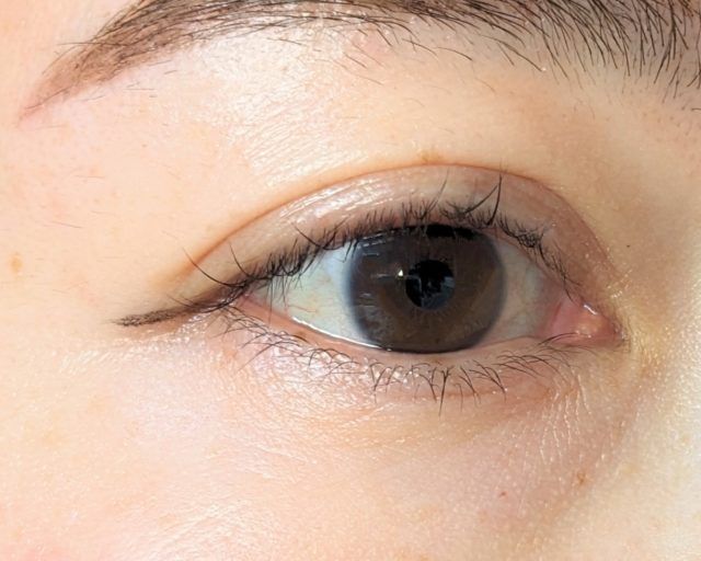 KATEのアイライナーの写真