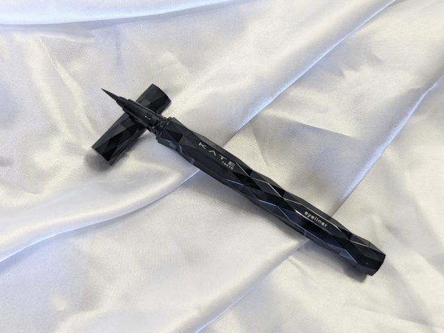 KATEのアイライナーの写真