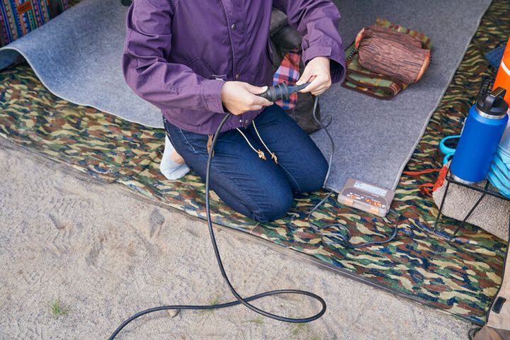 焚き火だけじゃない！春キャンプに役立つ防寒術を紹介！