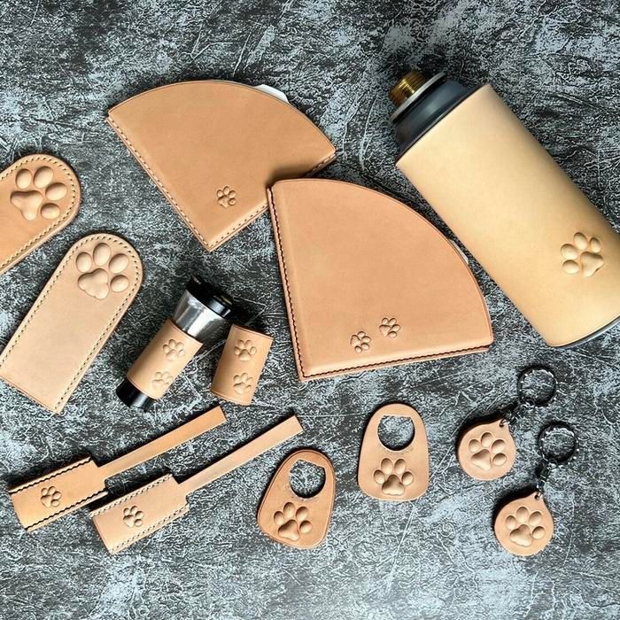 みりおたきゃんぷのレザーアイテム