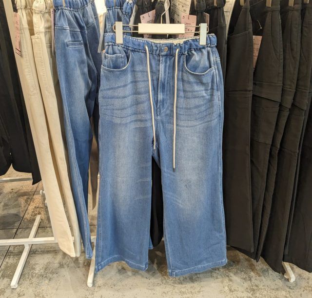 ワークマン「イージーデニム正面」