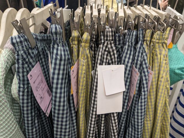 ワークマン「撥水チェックスカートカラー」