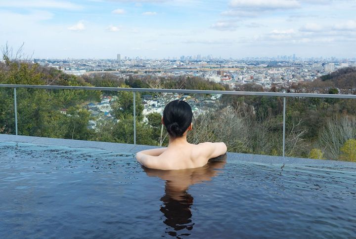 天気のいい日は新宿周辺の高層ビルや東京タワーなども見えます