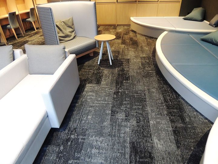 女性だけでゆっくりくつろげるレディースラウンジ