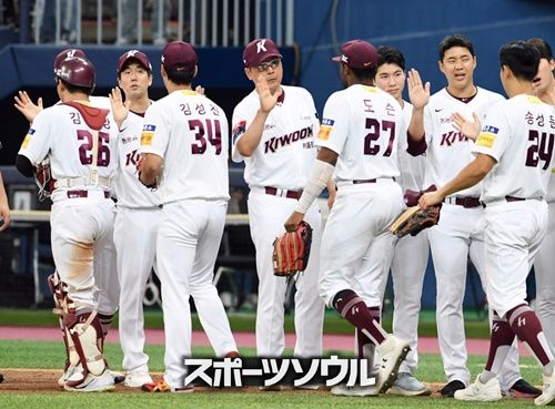 キウム・ヒーローズ