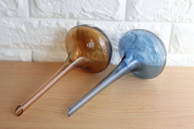 IKEAのDAKSJUS ダクシュ―ス 自動水やり器のデザイン