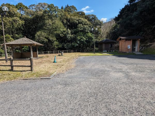 清浦ダム駐車場